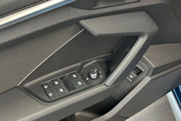sininen Audi A3 2021 kuva 13.