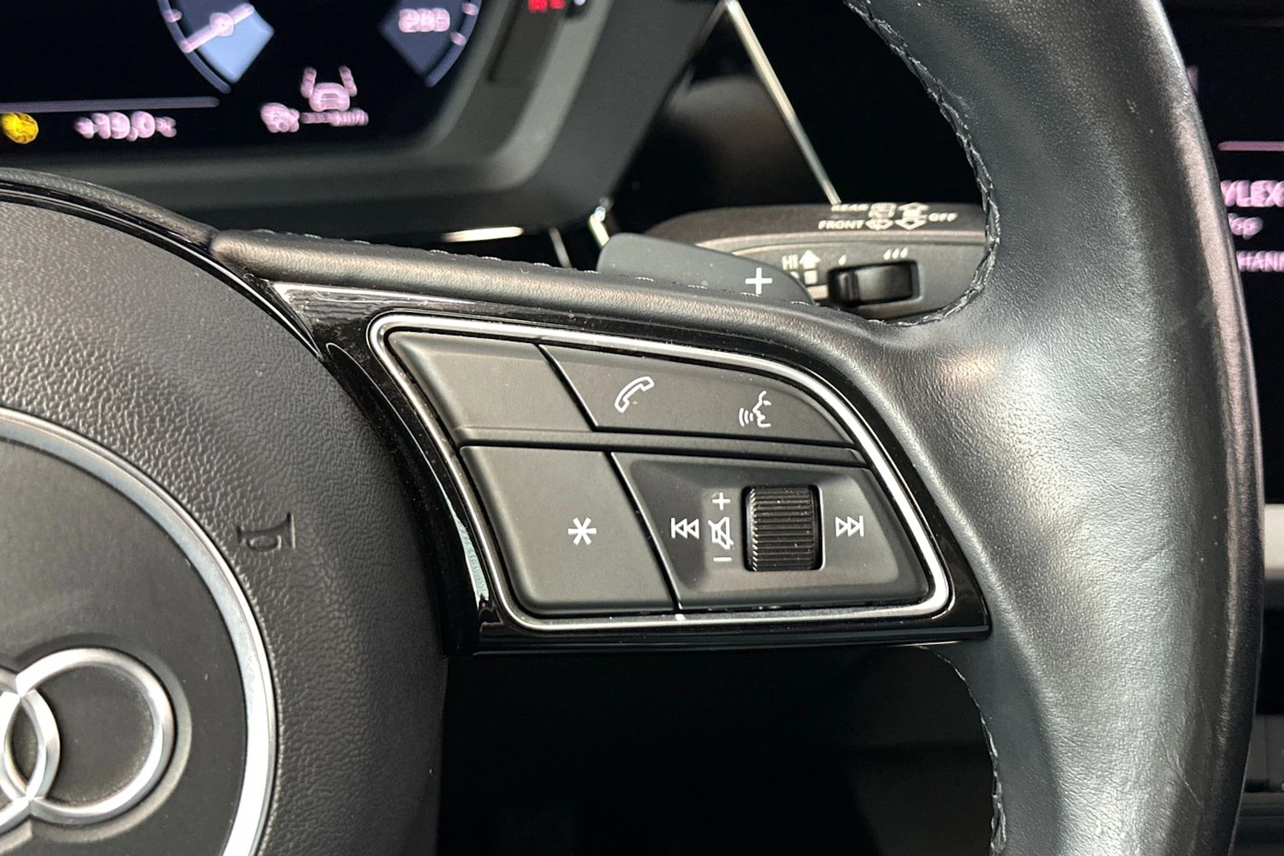sininen Audi A3 2021 kuva 16.