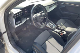valkoinen Audi A3 2021 kuva 3.