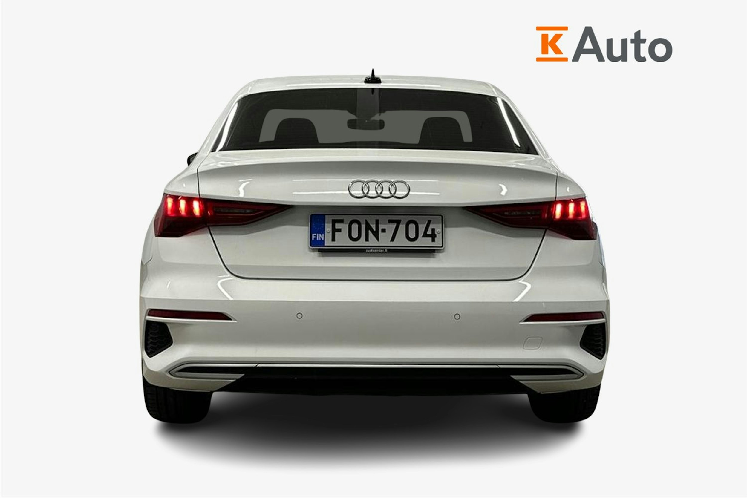 valkoinen Audi A3 2021 kuva 3.