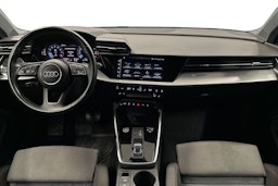 valkoinen Audi A3 2021 kuva 10.
