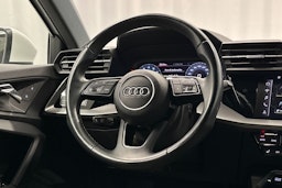 valkoinen Audi A3 2021 kuva 15.