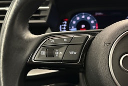 valkoinen Audi A3 2021 kuva 16.