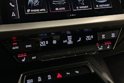 valkoinen Audi A3 2021 kuva 23.