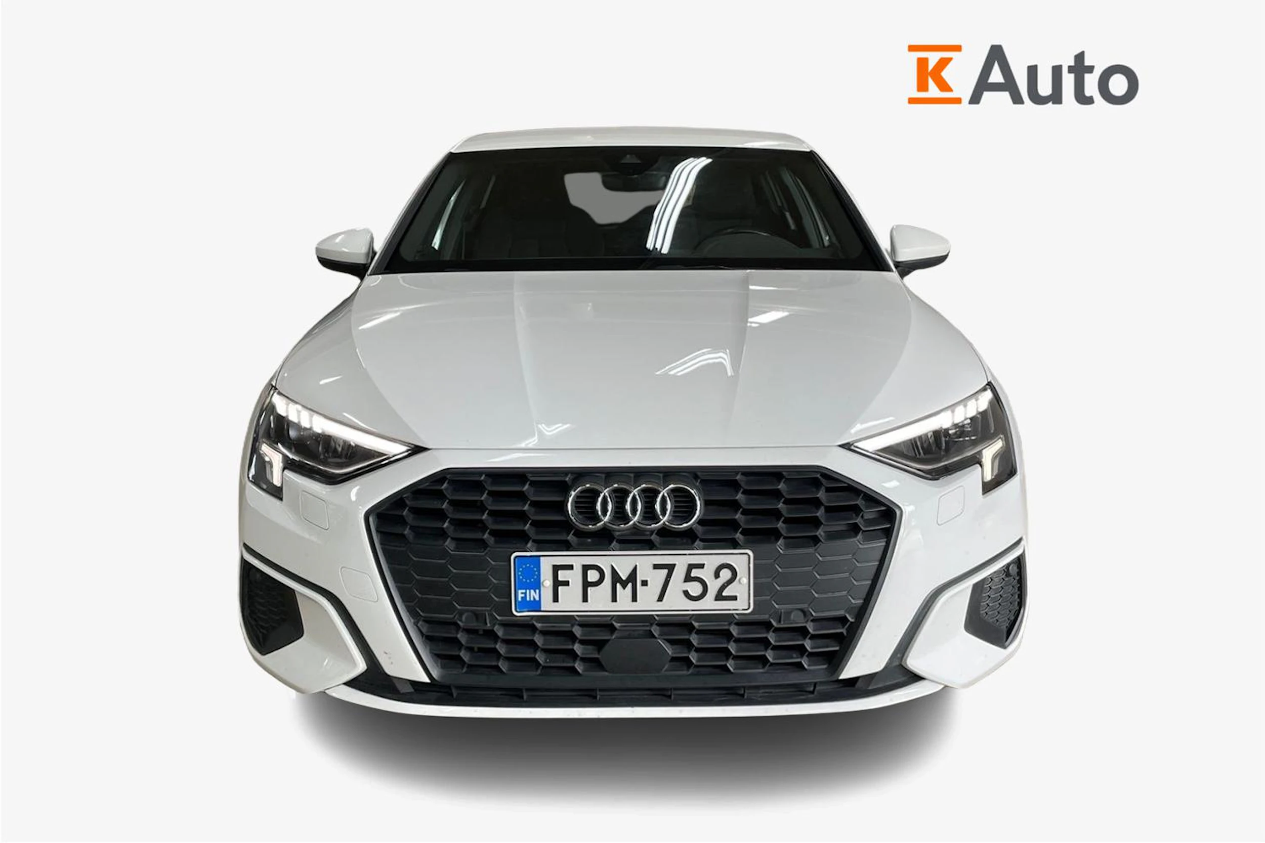 Valkoinen Audi A3 2021 kuva 4.