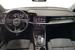 Valkoinen Audi A3 2021 kuva 7.
