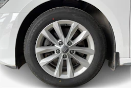 Valkoinen Audi A3 2021 kuva 9.