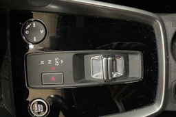 Valkoinen Audi A3 2021 kuva 23.
