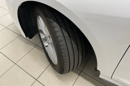 valkoinen Audi A3 2021 kuva 10.