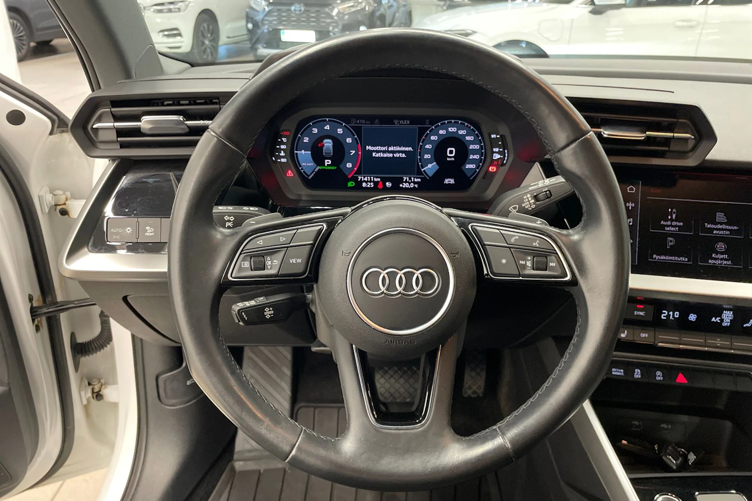 valkoinen Audi A3 2021 kuva 11.
