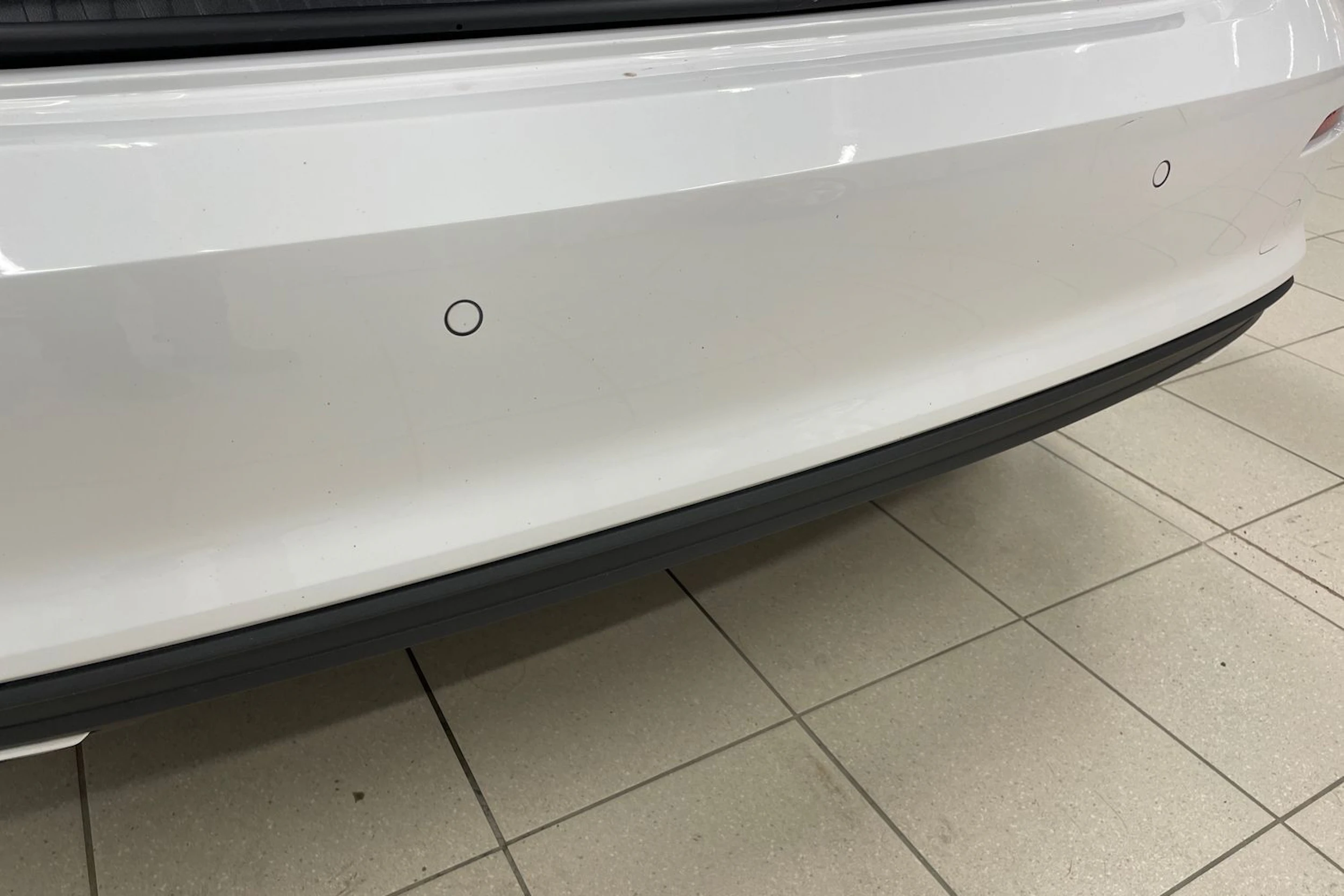 valkoinen Audi A3 2021 kuva 18.
