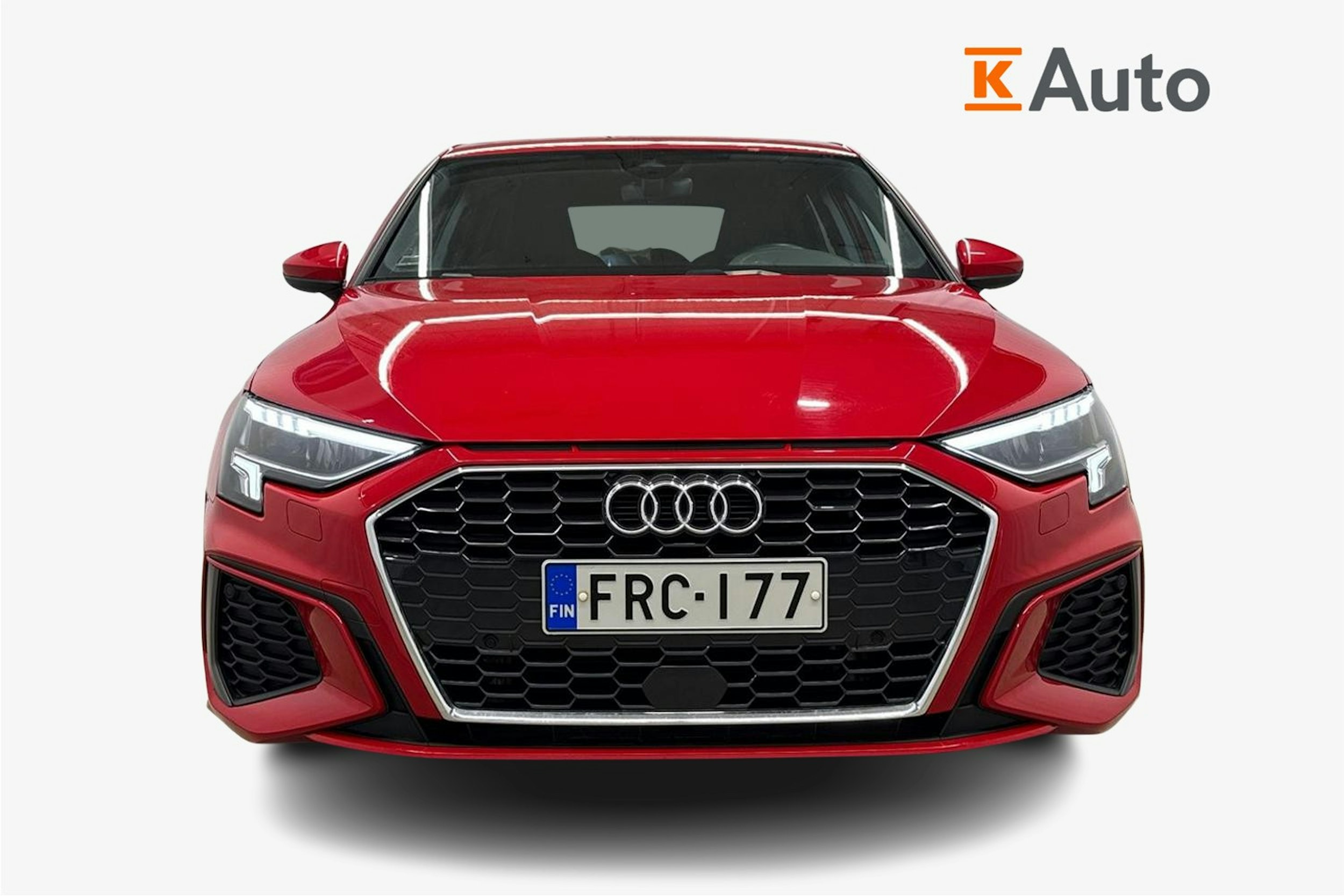 punainen Audi A3 2021 kuva 5.