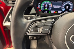 punainen Audi A3 2021 kuva 20.