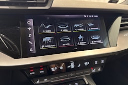 punainen Audi A3 2021 kuva 25.