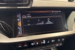 punainen Audi A3 2021 kuva 27.