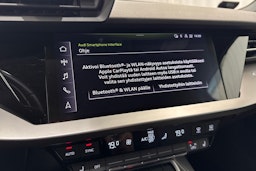 punainen Audi A3 2021 kuva 29.