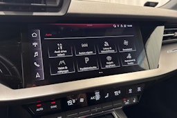 punainen Audi A3 2021 kuva 30.