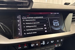 punainen Audi A3 2021 kuva 32.