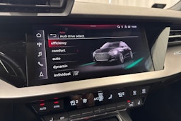punainen Audi A3 2021 kuva 35.