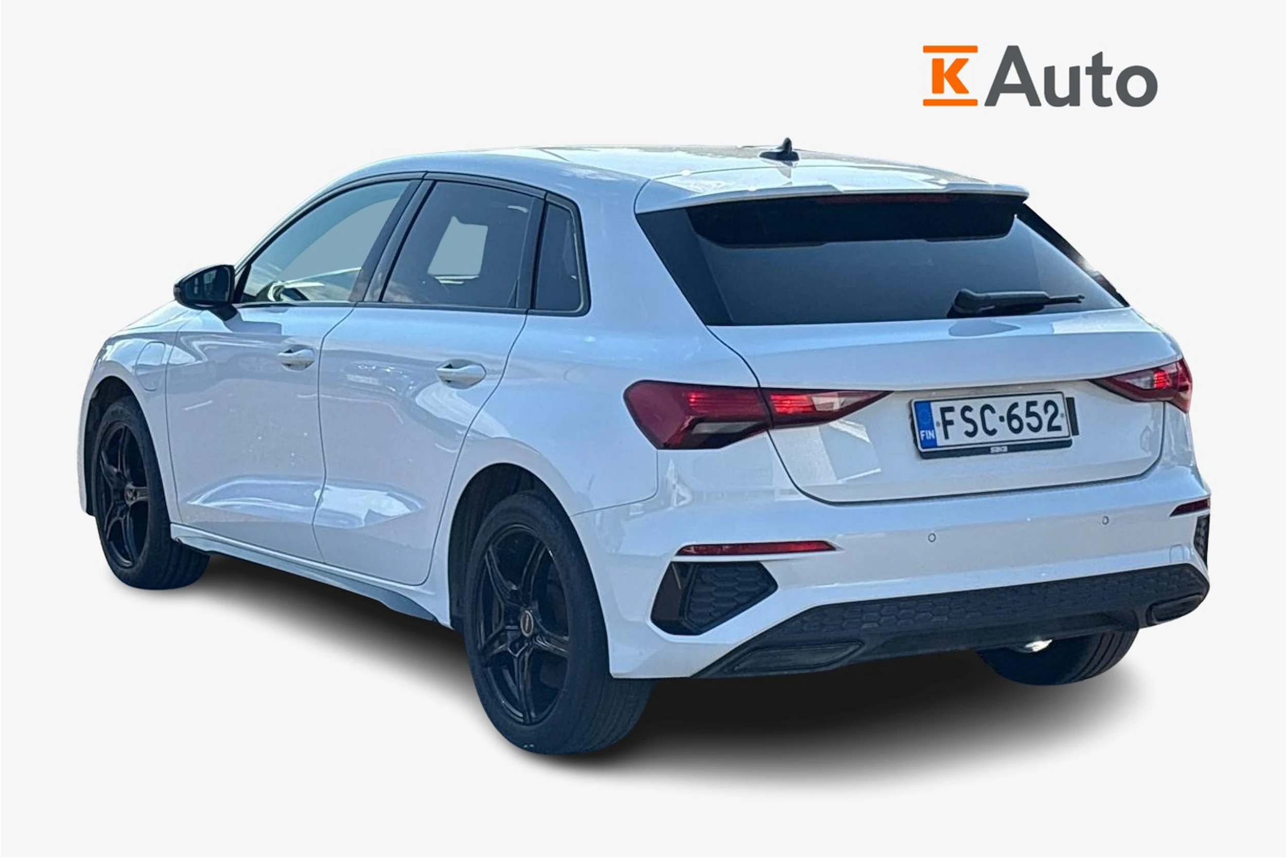 Valkoinen Audi A3 2021 kuva 2.