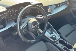 Valkoinen Audi A3 2021 kuva 3.