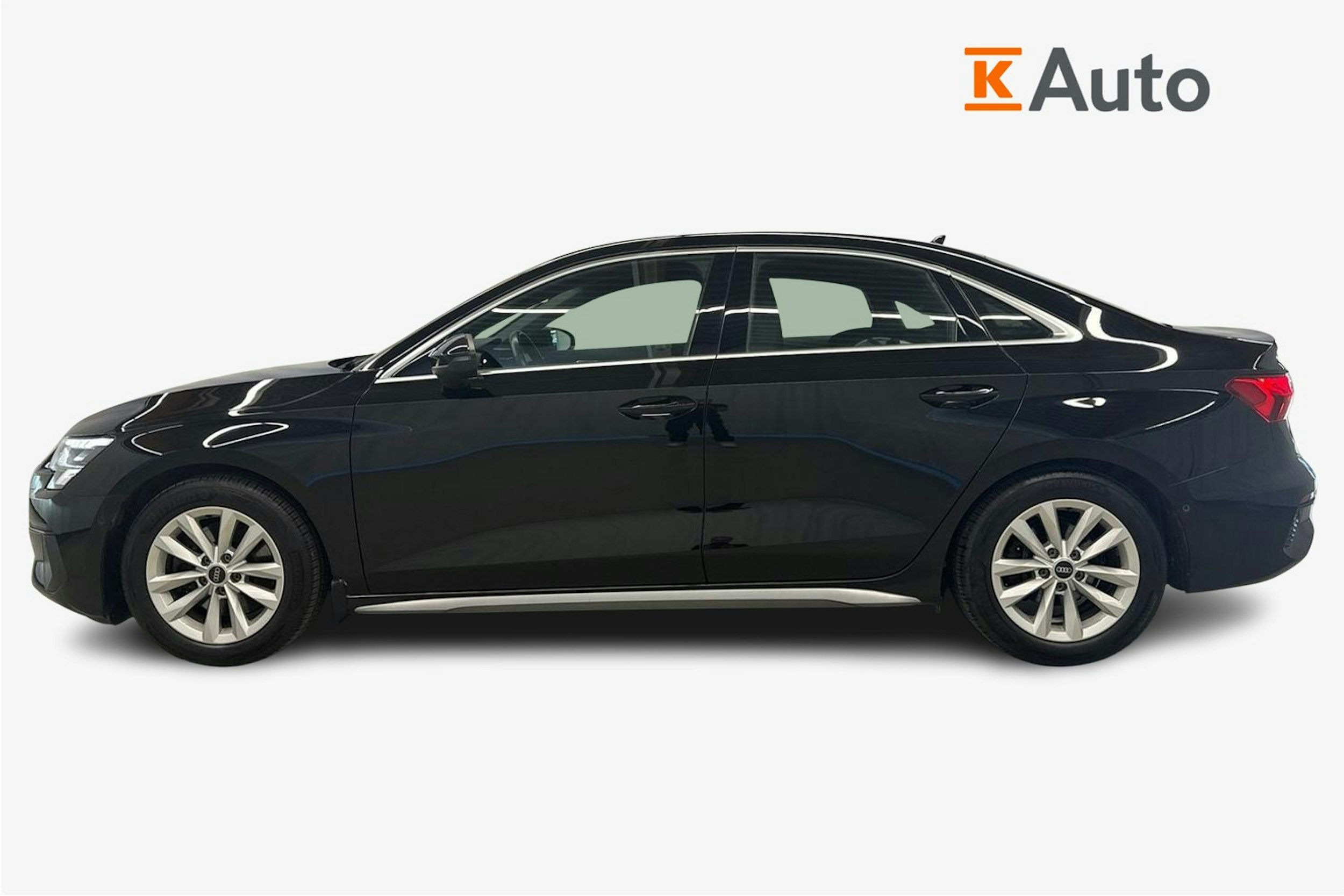 musta Audi A3 2021 kuva 6.