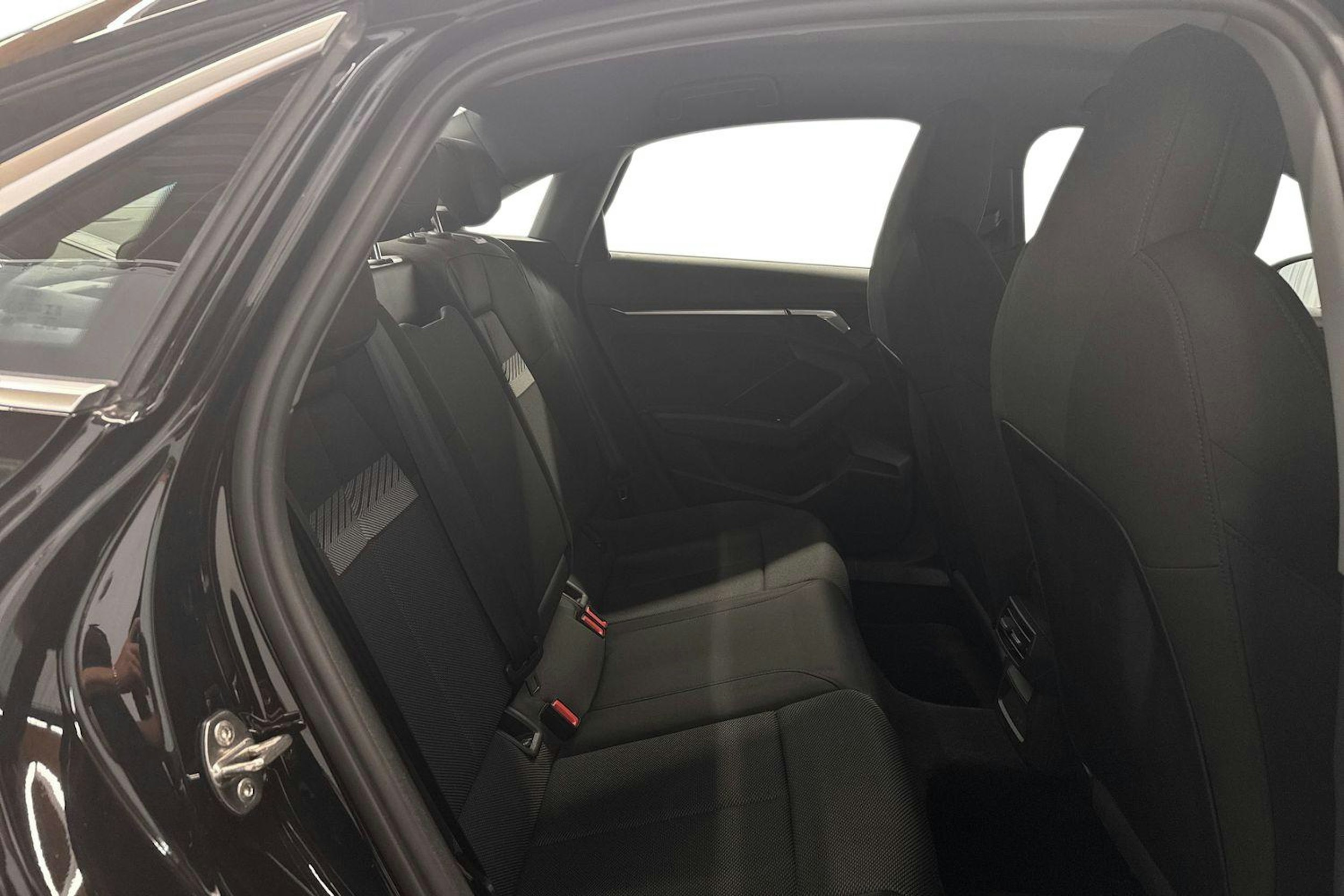 musta Audi A3 2021 kuva 10.
