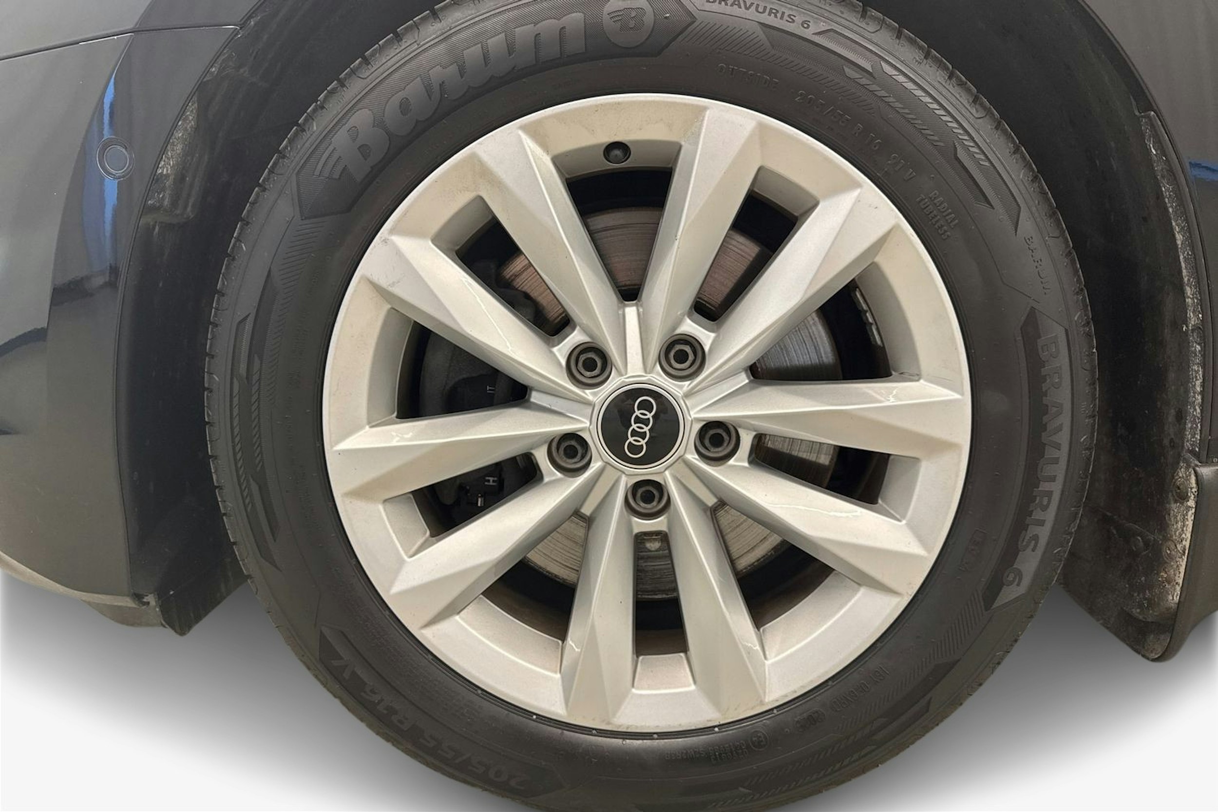 musta Audi A3 2021 kuva 11.