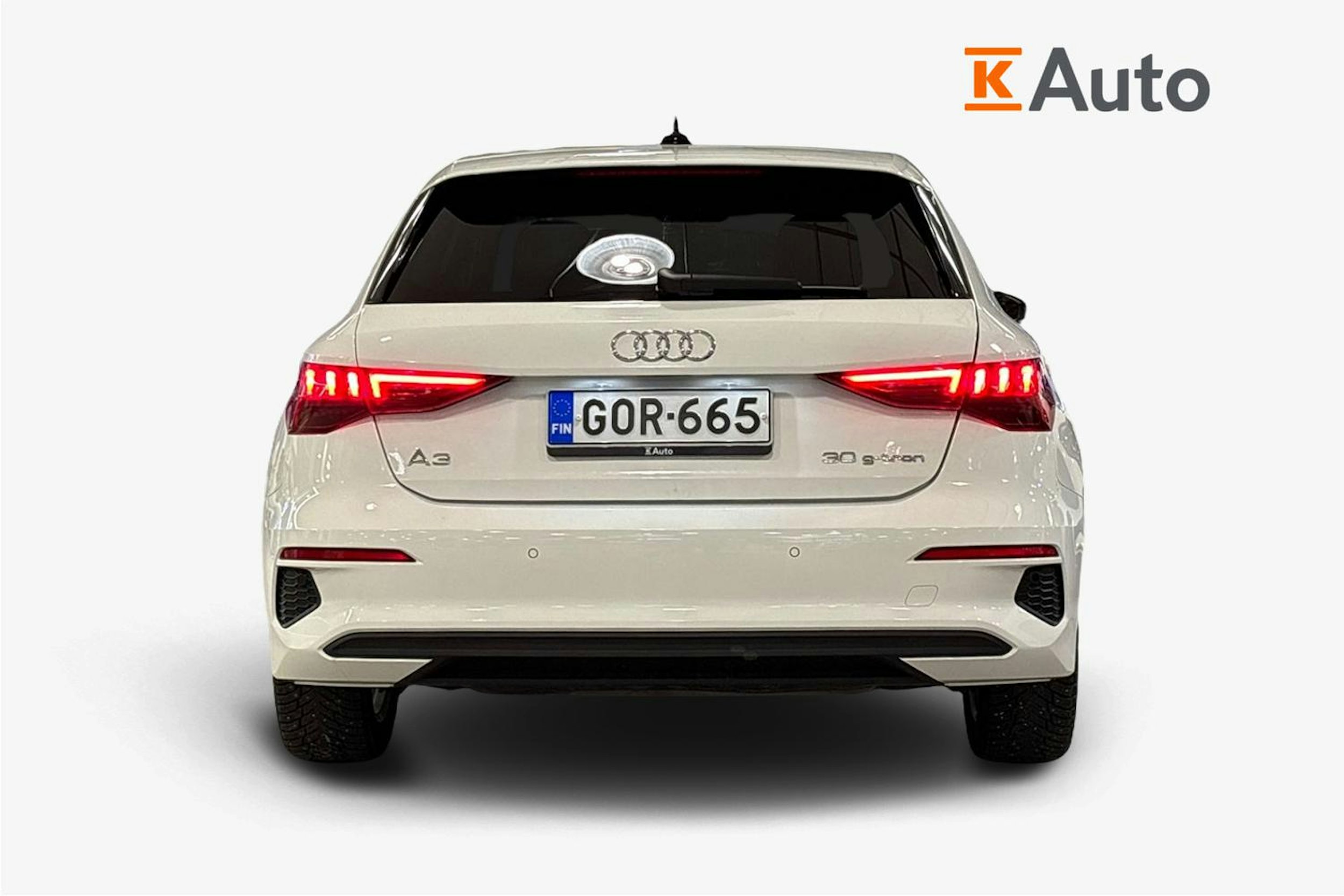 valkoinen Audi A3 2021 kuva 3.