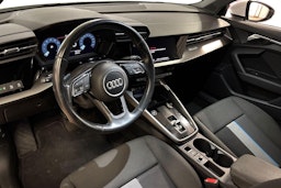 valkoinen Audi A3 2021 kuva 7.