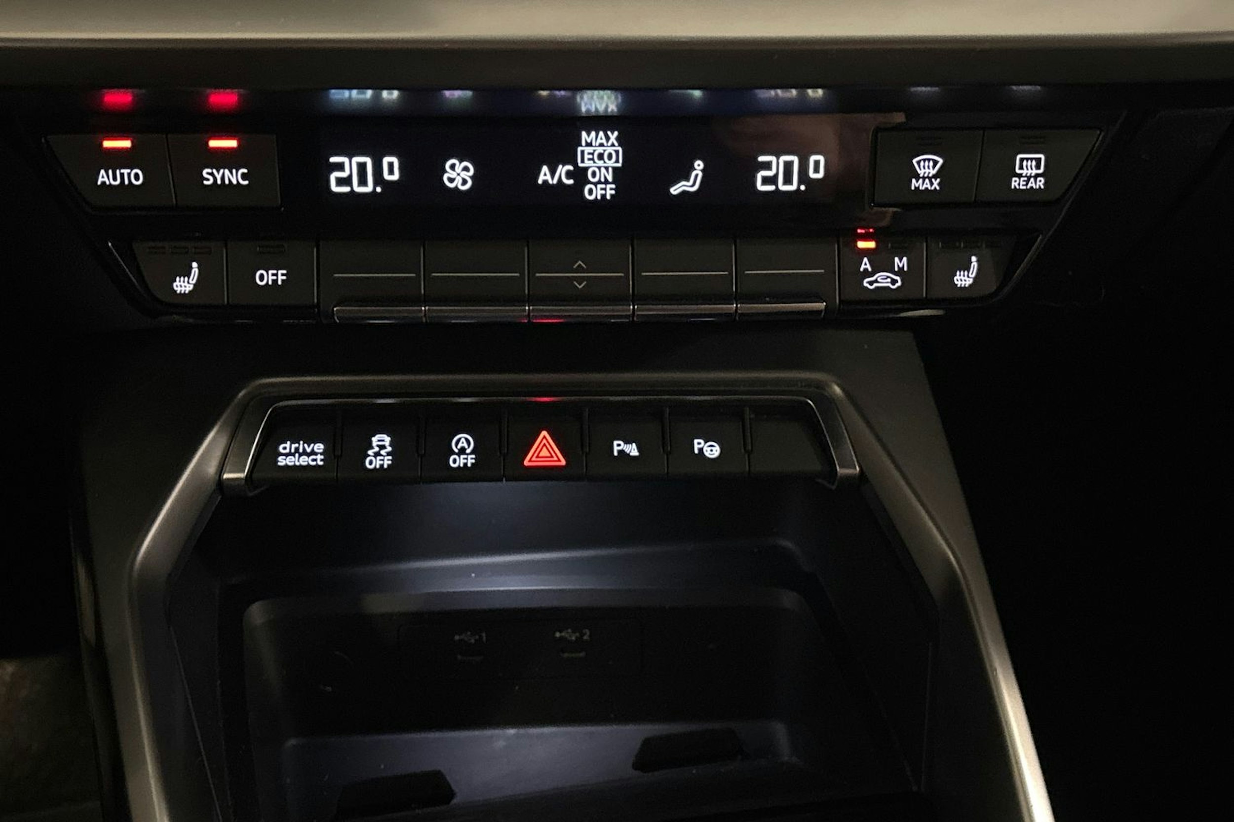 valkoinen Audi A3 2021 kuva 24.