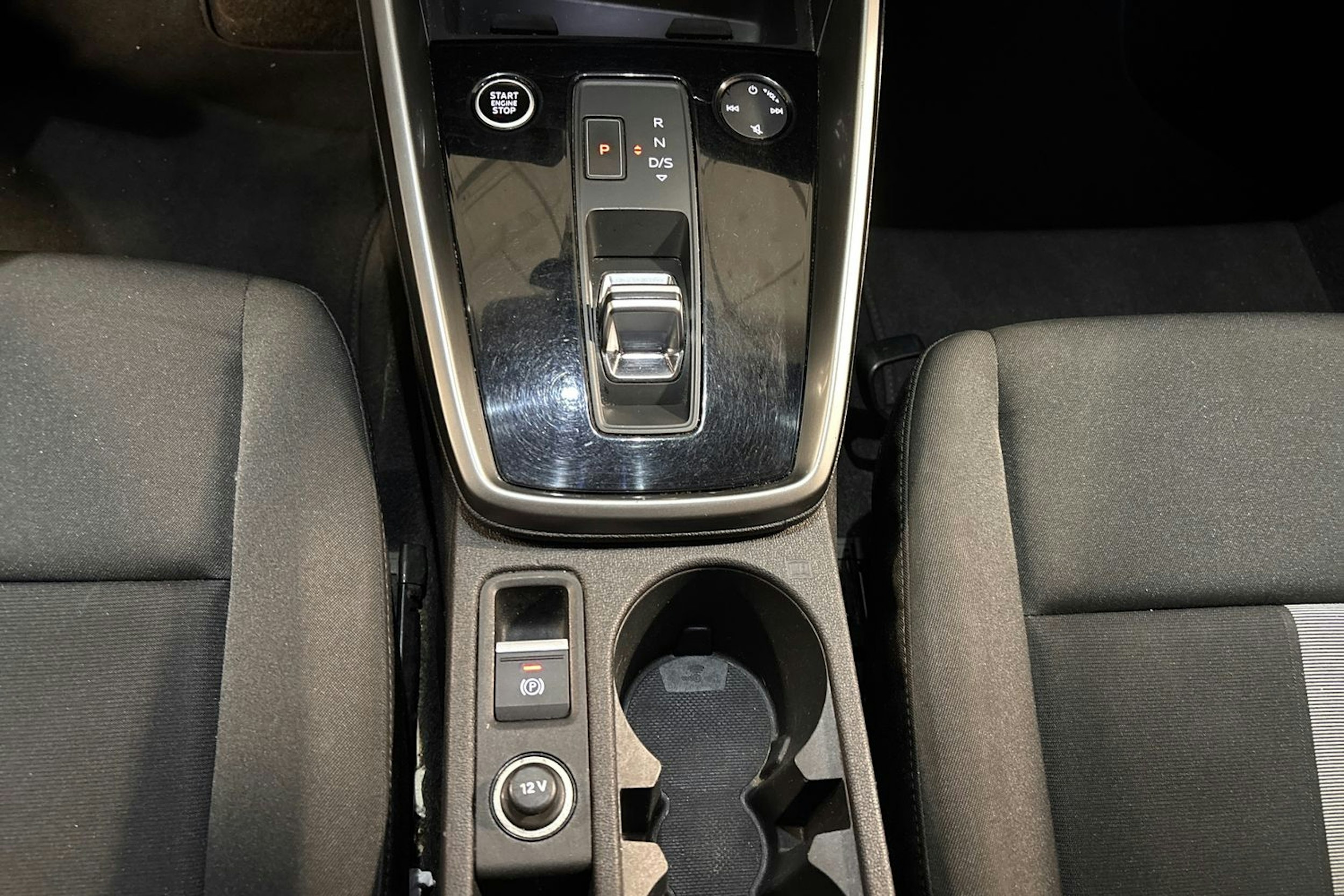 valkoinen Audi A3 2021 kuva 25.