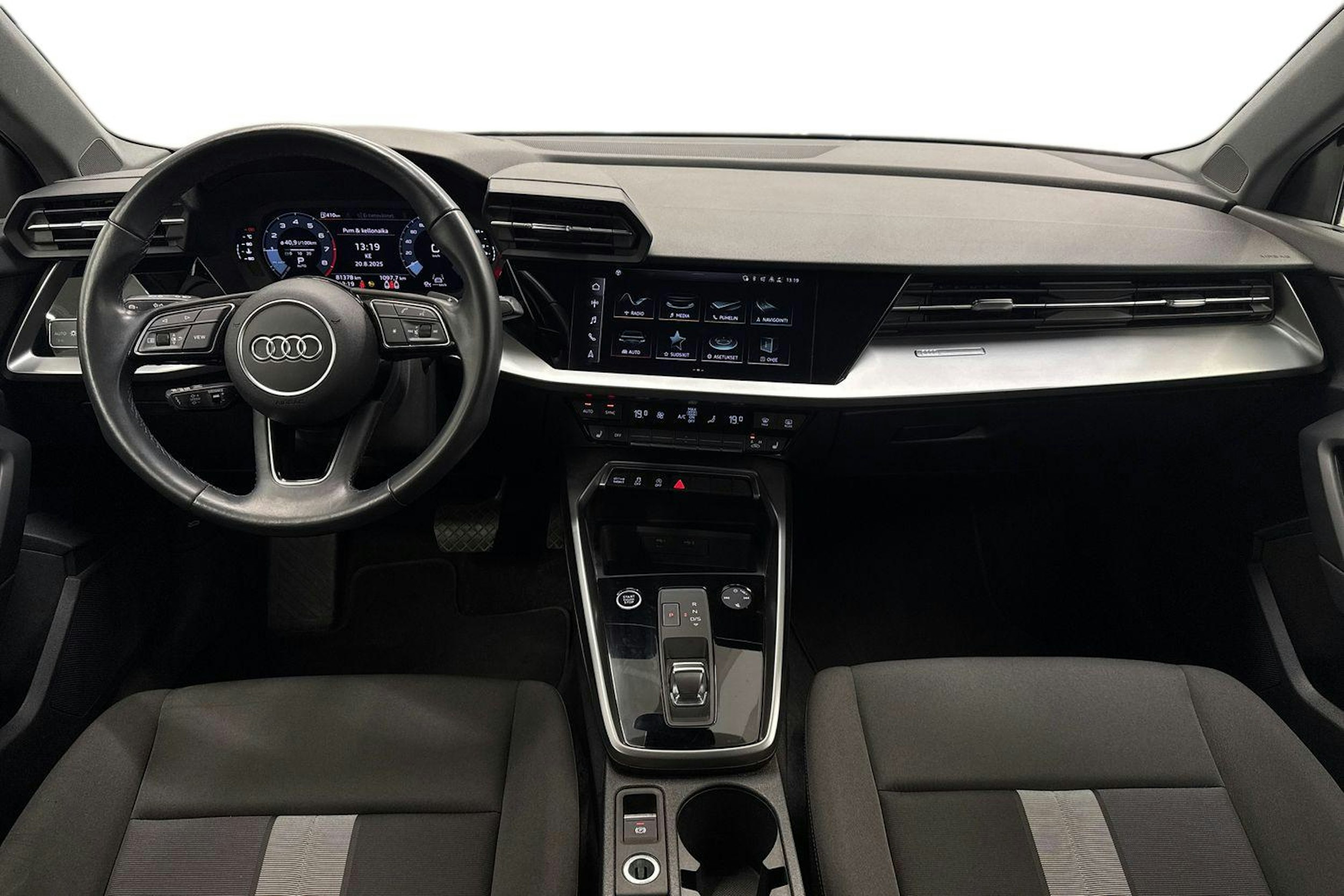 Musta Audi A3 2021 kuva 9.