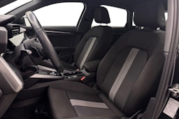 Musta Audi A3 2021 kuva 11.