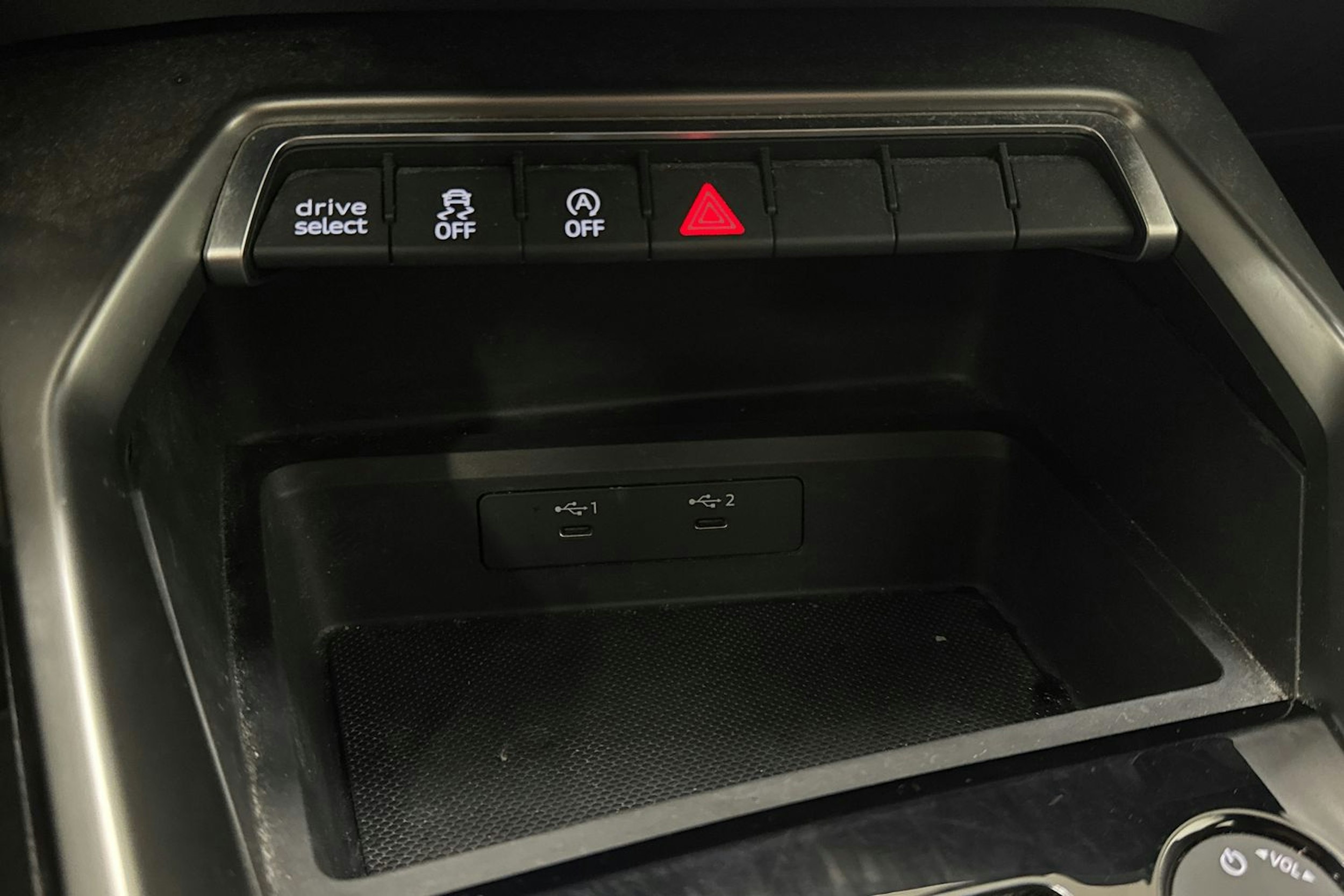Musta Audi A3 2021 kuva 22.