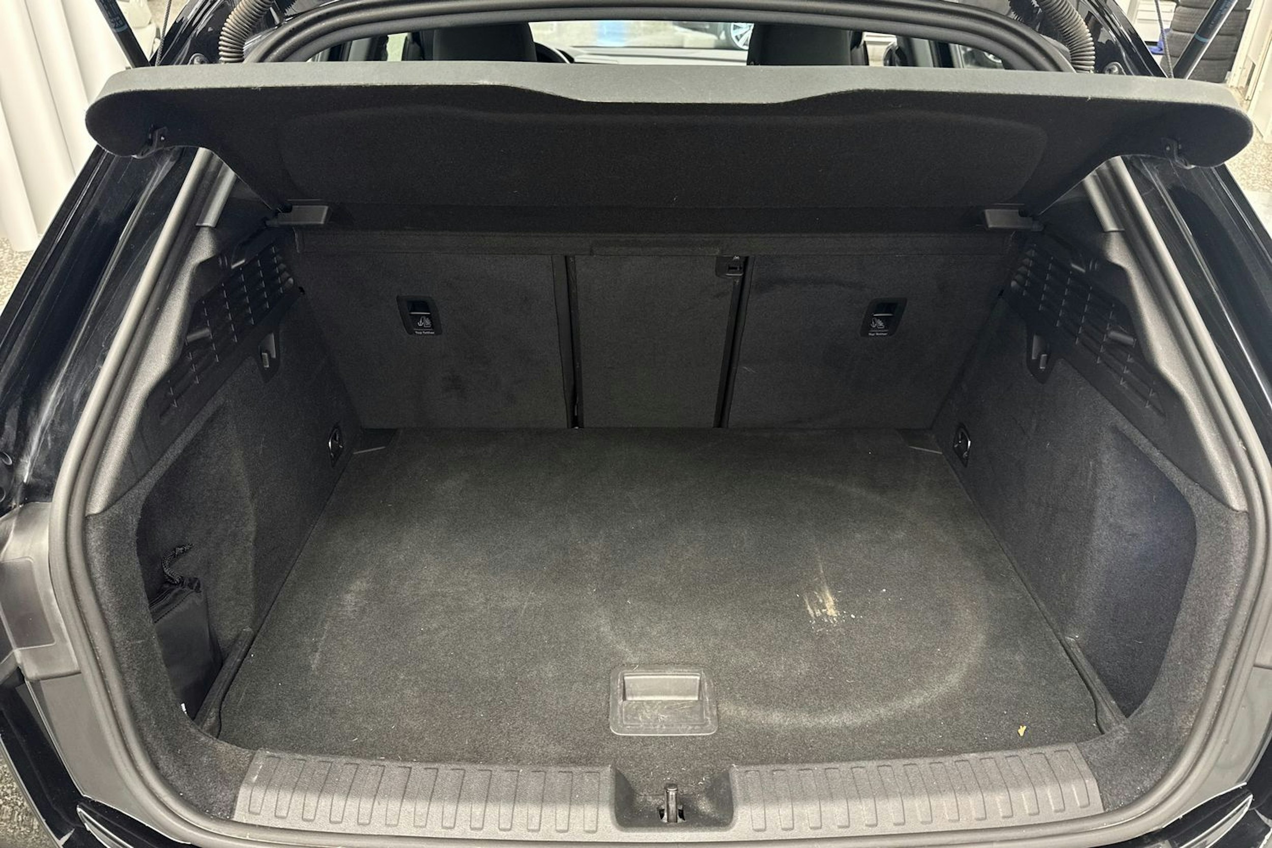 Musta Audi A3 2021 kuva 33.