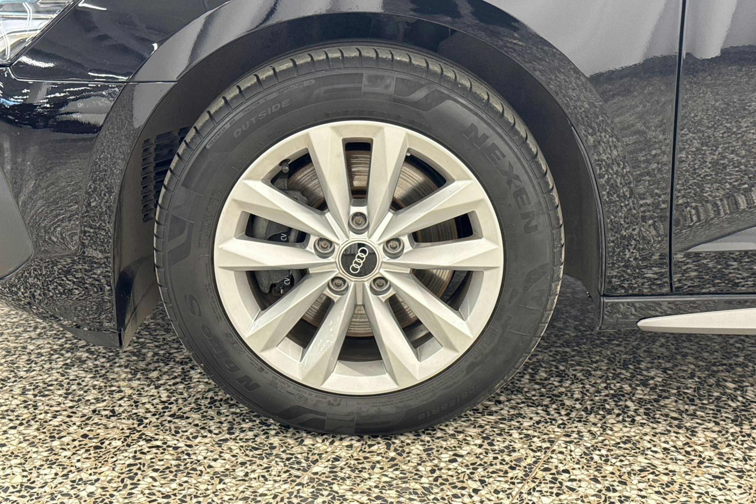Musta Audi A3 2021 kuva 34.