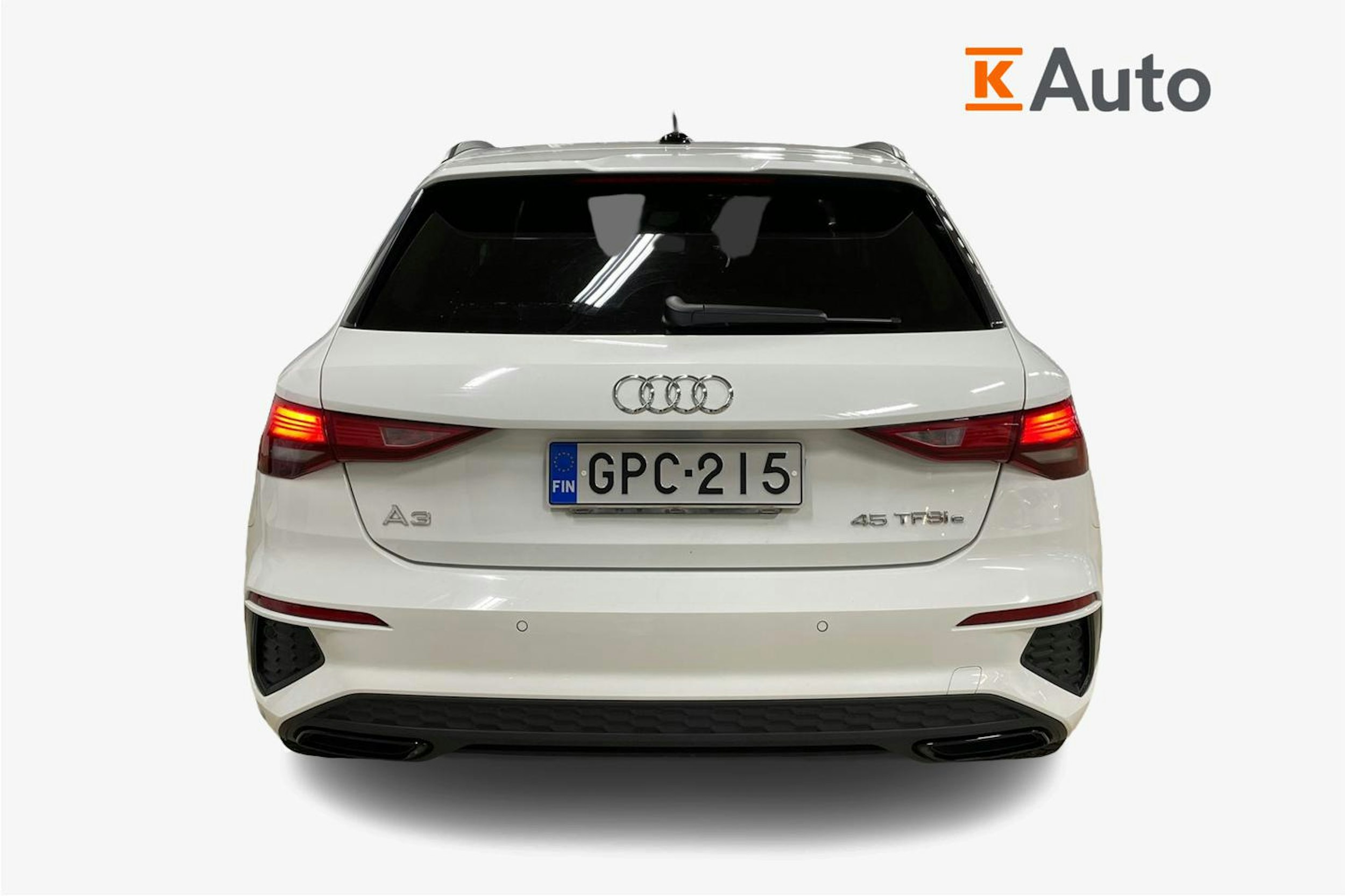 valkoinen Audi A3 2021 kuva 3.