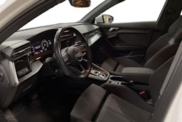 valkoinen Audi A3 2021 kuva 7.