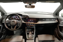 valkoinen Audi A3 2021 kuva 9.