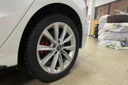 valkoinen Audi A3 2021 kuva 13.