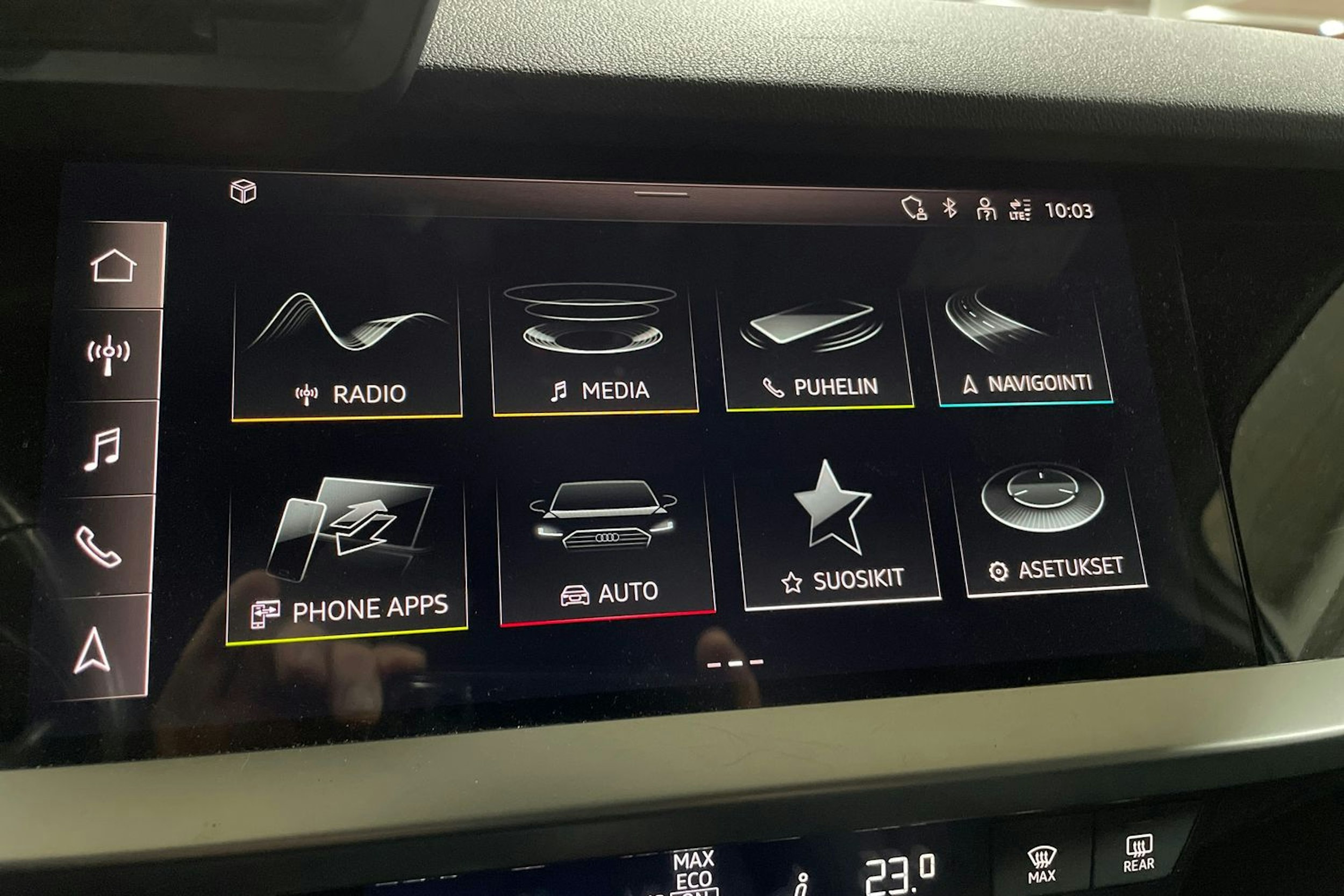 valkoinen Audi A3 2021 kuva 15.