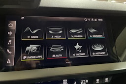 valkoinen Audi A3 2021 kuva 15.