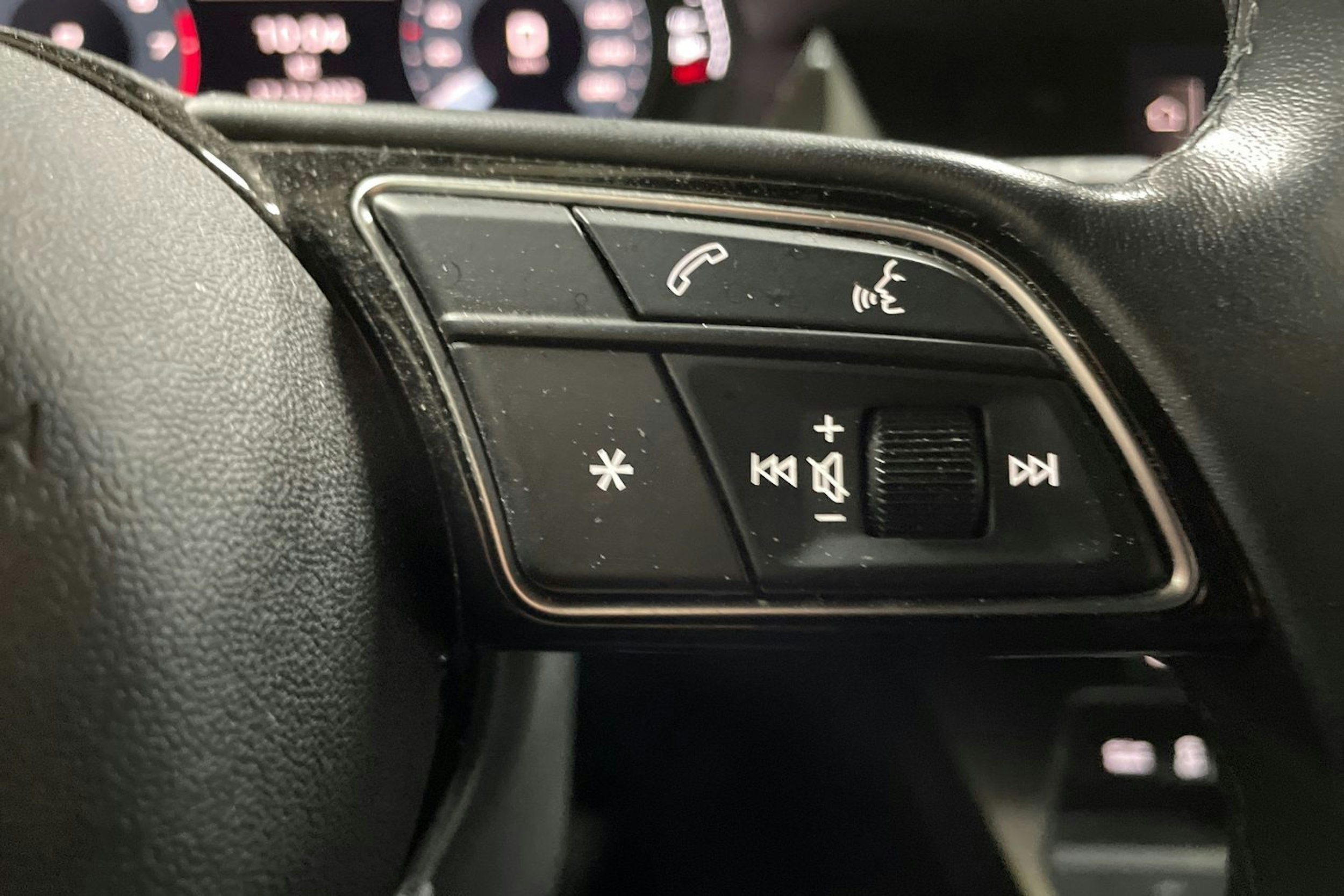 valkoinen Audi A3 2021 kuva 17.