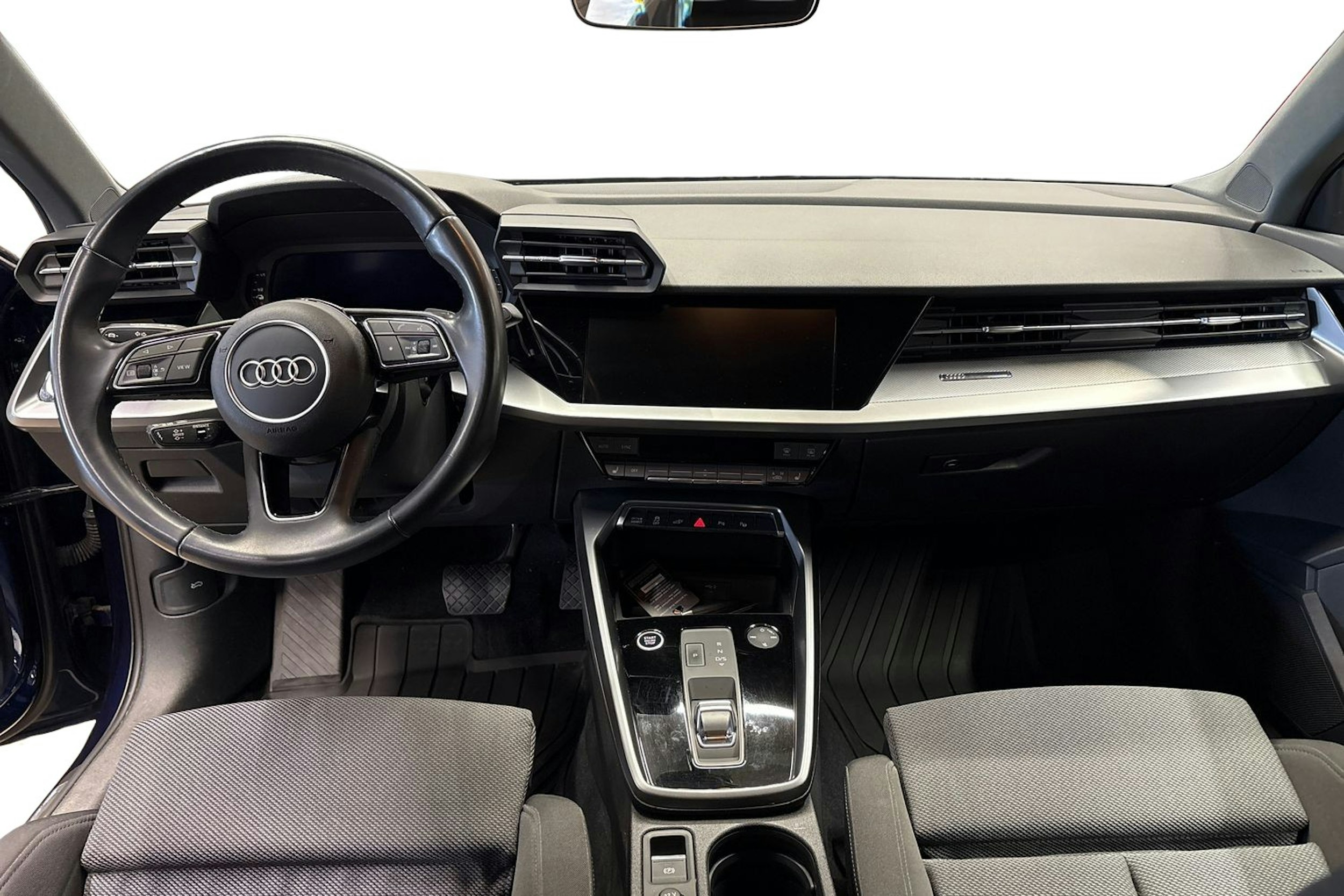 sininen Audi A3 2021 kuva 9.