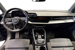 sininen Audi A3 2021 kuva 9.