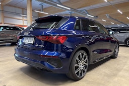 sininen Audi A3 2021 kuva 14.