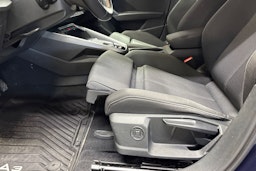 sininen Audi A3 2021 kuva 22.