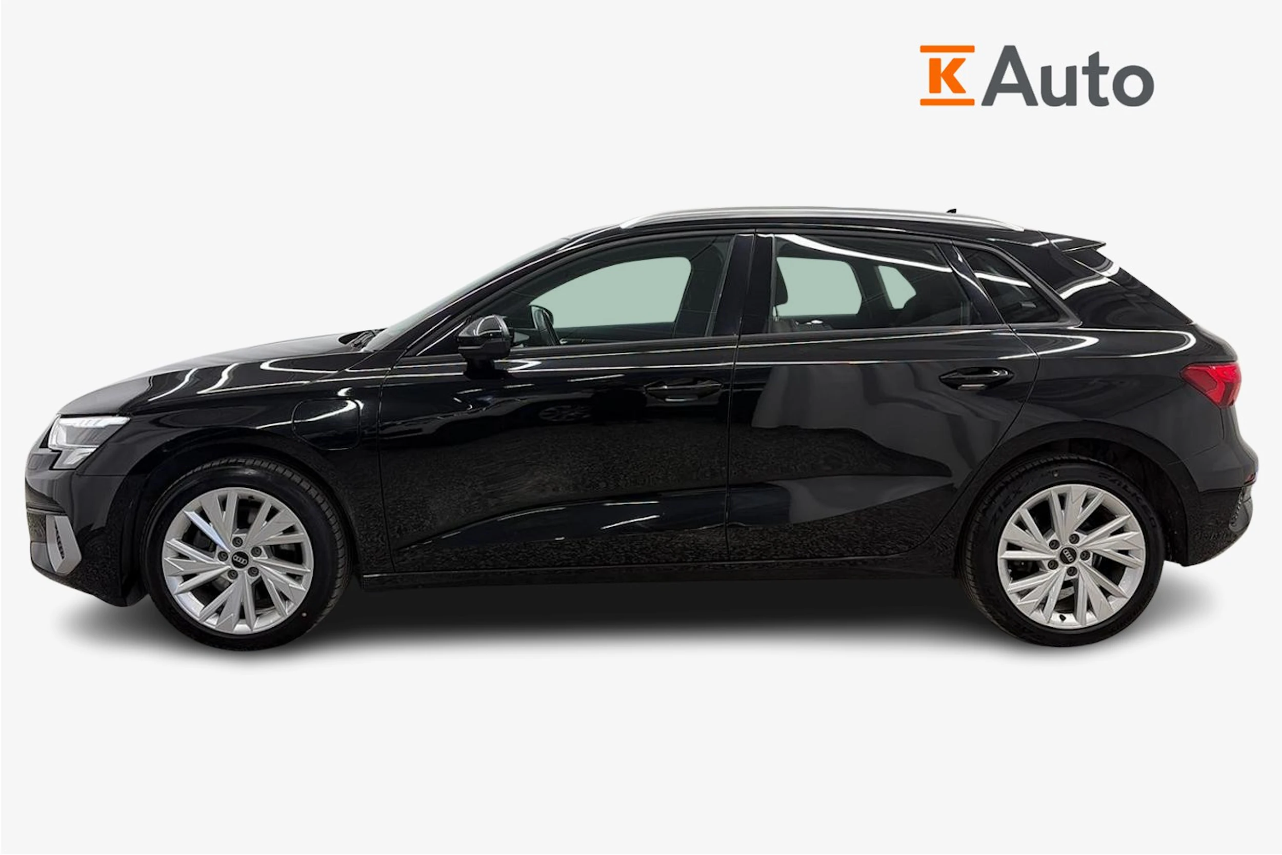 musta Audi A3 2021 kuva 7.
