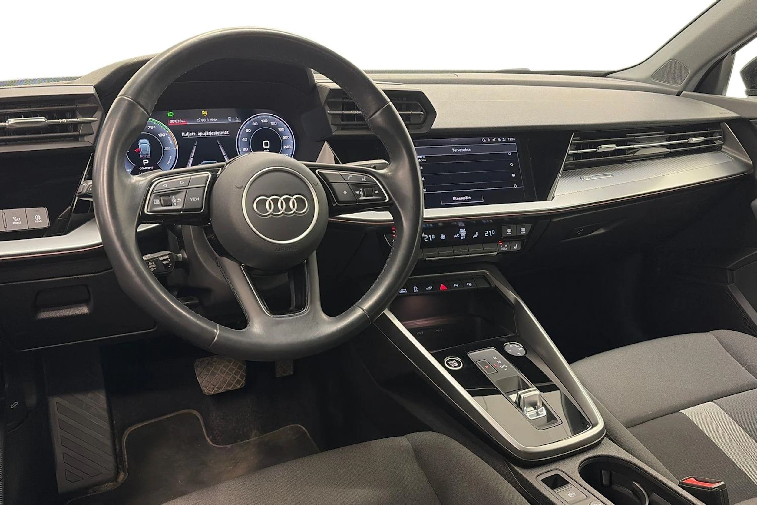 musta Audi A3 2021 kuva 8.